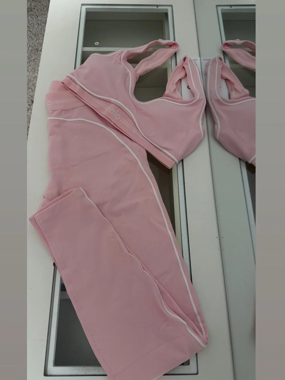 ALO Yoga Pink Seamless Sports Bra and Leggings Set